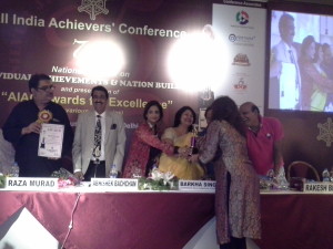 Mrs Neera Sareen was honoured to give All India Achievers Award 2014 to Padam Shri Peenaz Masaniji
